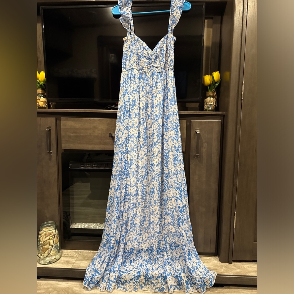 Aakaa Blue and White Textured Dress